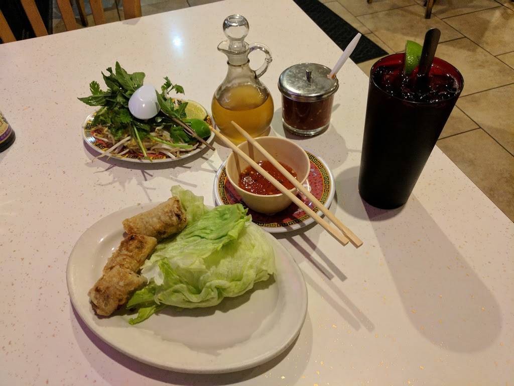 Pho Cong | restaurant | 300 W Bitters Rd, San Antonio, TX 78216, USA | 2104995572 OR +1 210-499-5572