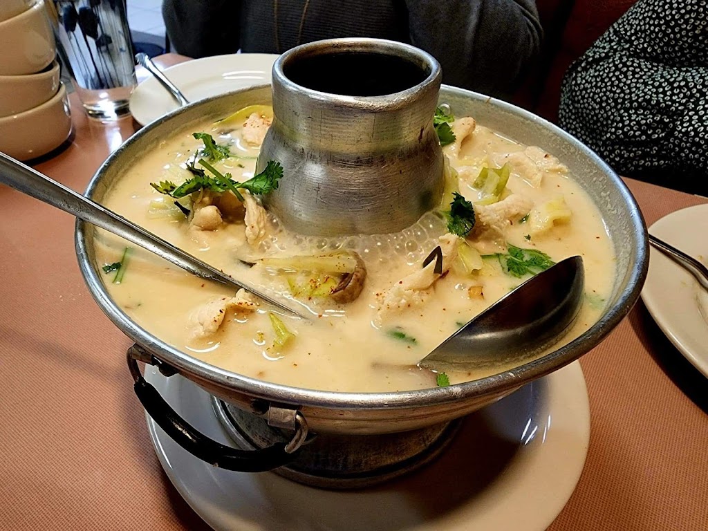 YUMMY THAI | restaurant | 75 S Main St, Payson, UT 84651, USA | 8016585461 OR +1 801-658-5461