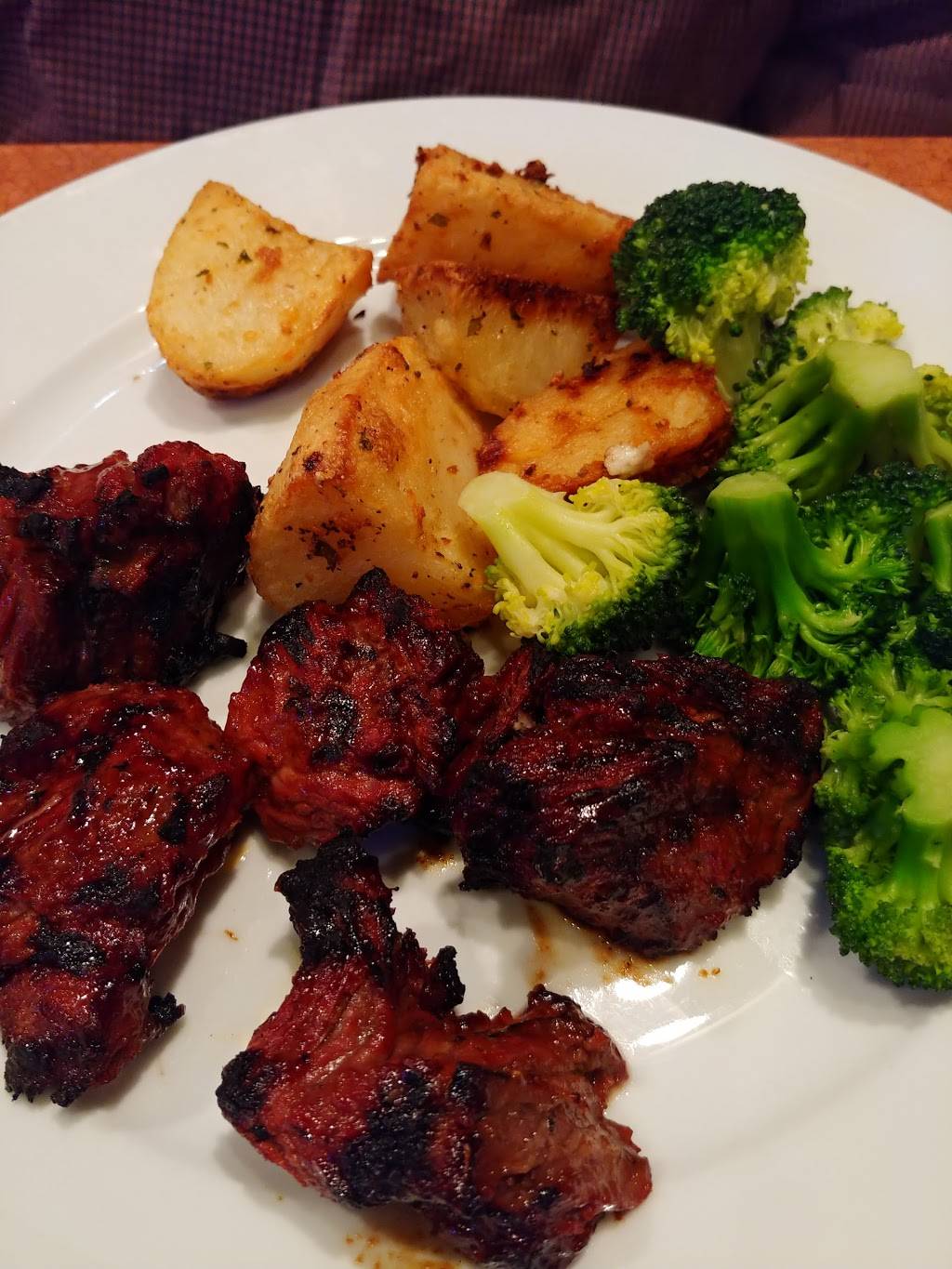 Petrillos Italian Kitchen | restaurant | 6 Foster St, Peabody, MA 01960, USA | 9789775330 OR +1 978-977-5330