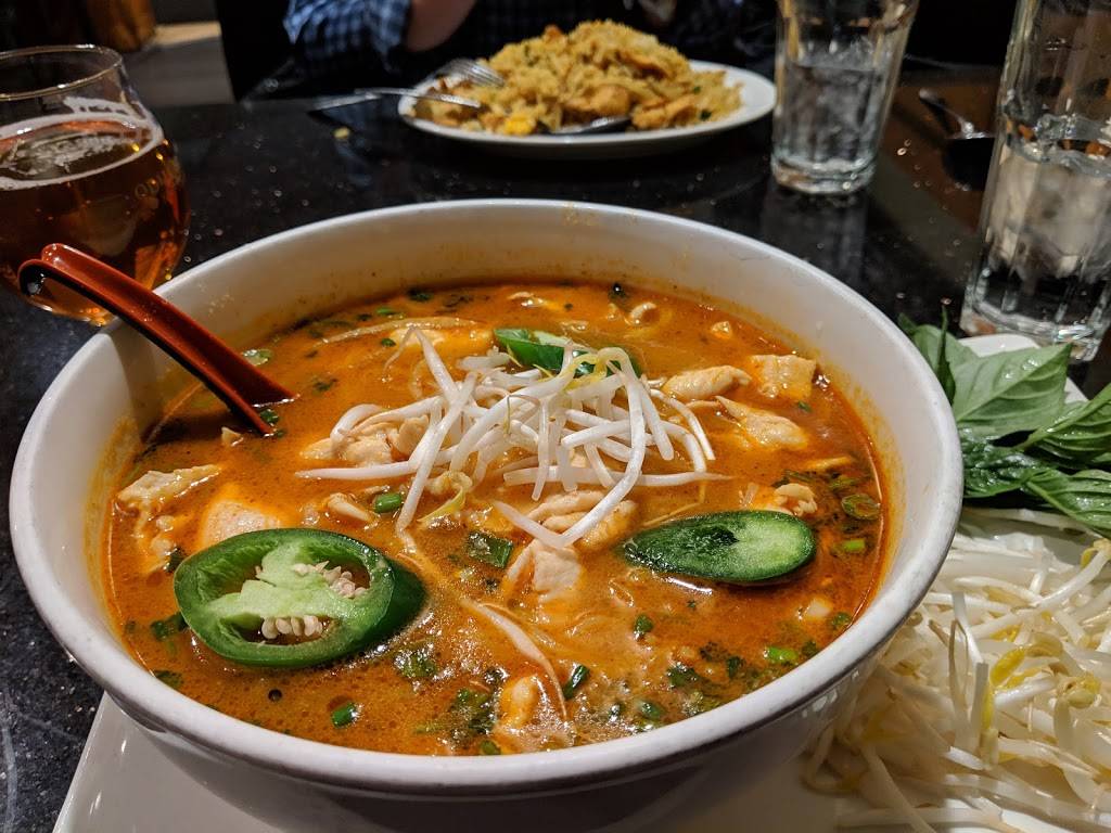 Youngs Café Vietnamese Cuisine | restaurant | 3307 S College Ave, Fort Collins, CO 80525, USA | 9702238000 OR +1 970-223-8000