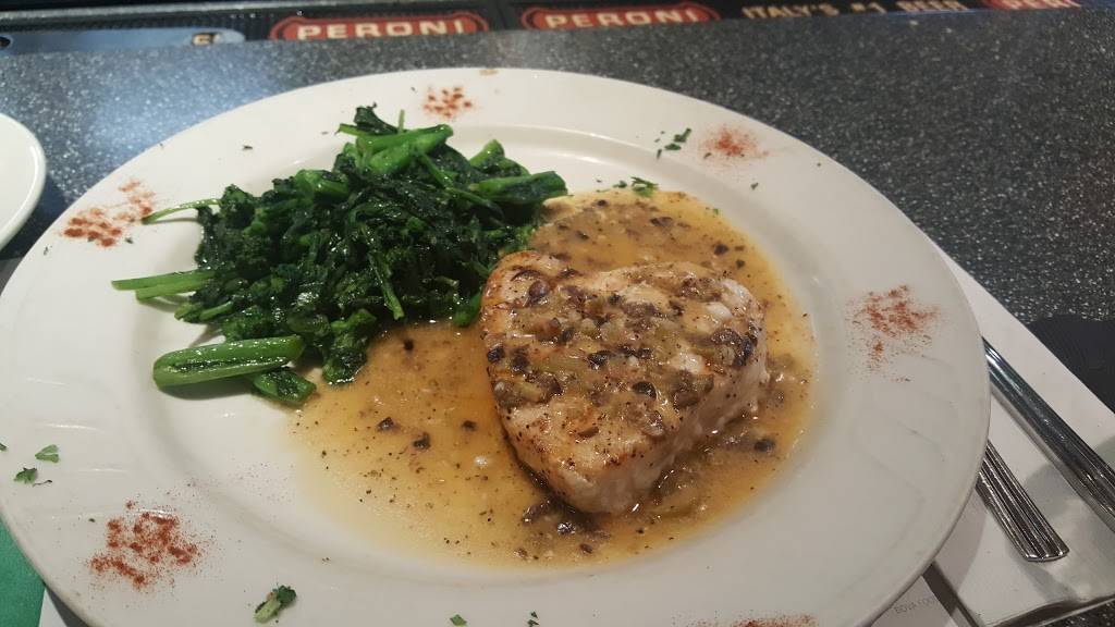 Rocco & Annas Ristorante | restaurant | 302 Main St, Parkesburg, PA 19365, USA | 6108573751 OR +1 610-857-3751