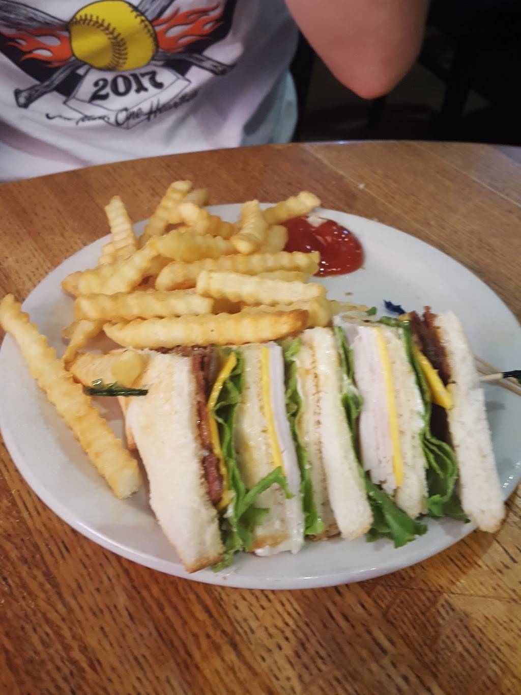 Bubs Brewing Co | restaurant | 65 E 4th St, Winona, MN 55987, USA | 5074573121 OR +1 507-457-3121