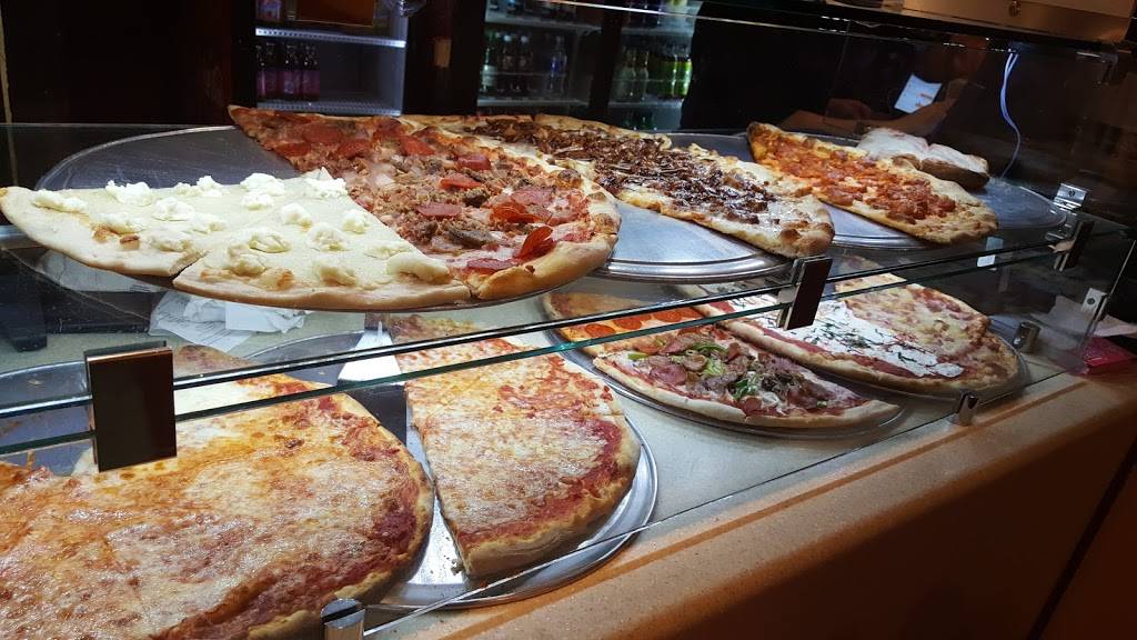 Ginos Pizza & Ristorante | restaurant | 545 Washington Ave, Belleville, NJ 07109, USA | 9737515848 OR +1 973-751-5848