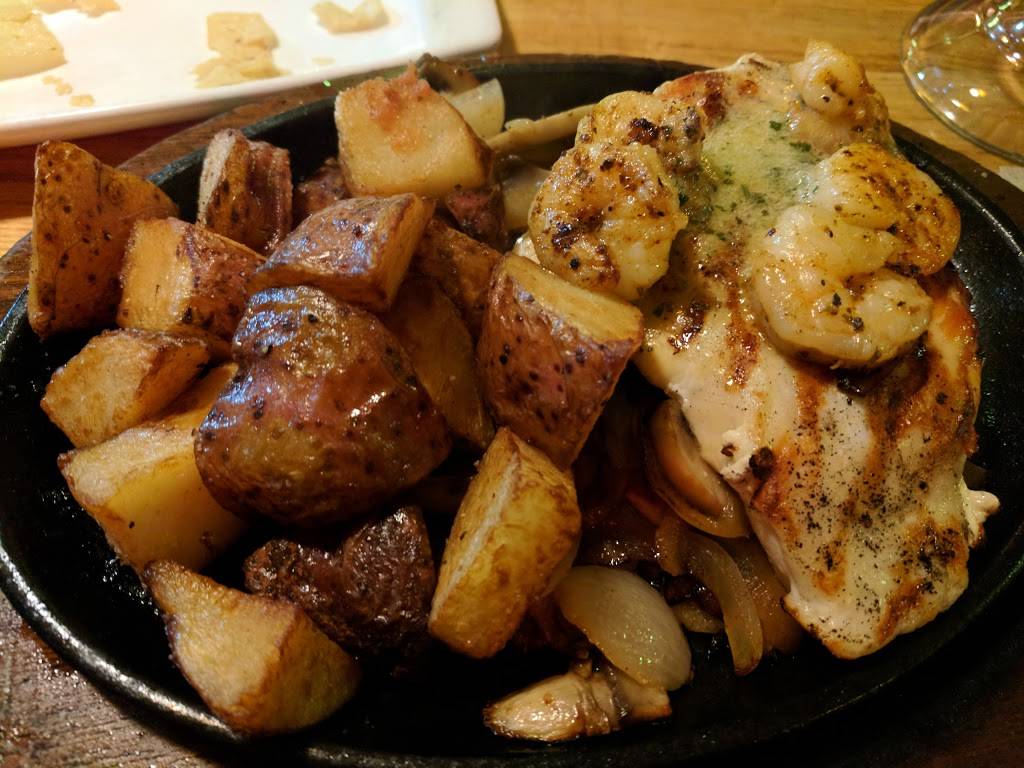 Applebees Grill + Bar | restaurant | 1272 E Yosemite Ave, Manteca, CA 95336, USA | 2098244499 OR +1 209-824-4499