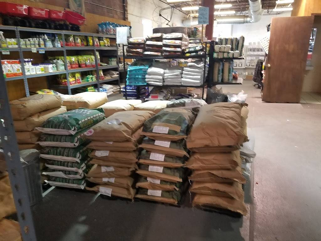 Standard Feed & Seed | restaurant | 1236 Kings Rd, Jacksonville, FL 32204, USA | 9043555575 OR +1 904-355-5575