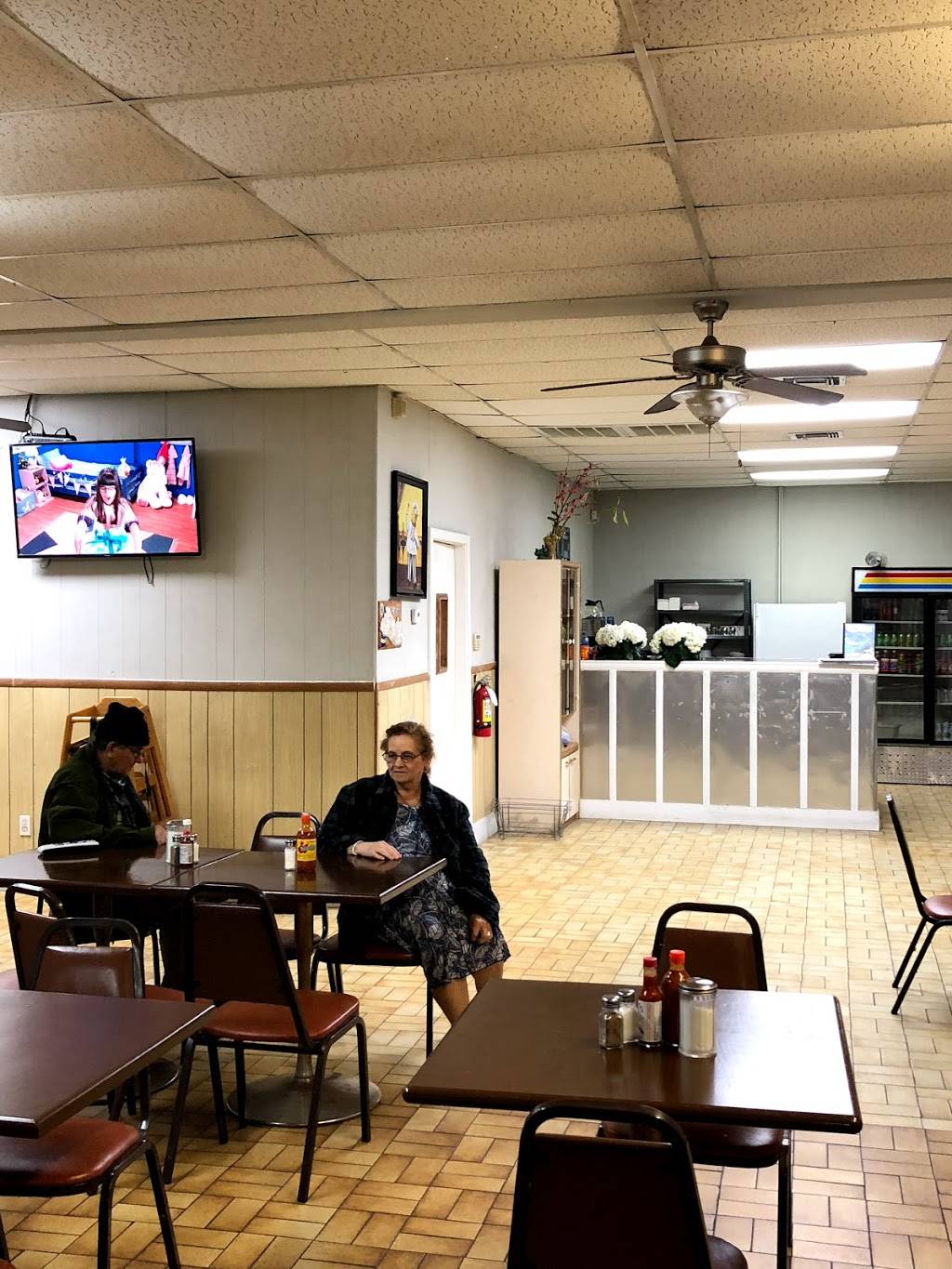 El Majahual Pupuseria | restaurant | 1431 Aldine Mail Rte Rd, Houston, TX 77039, USA | 2814421717 OR +1 281-442-1717