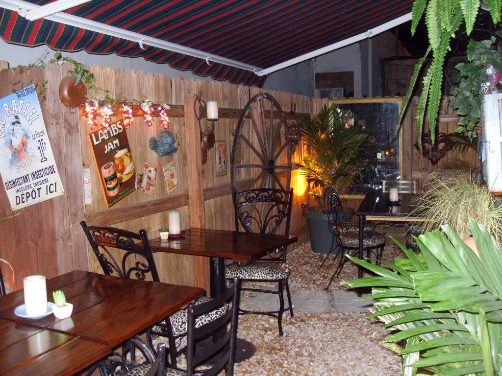 Le Patio - The tiniest cutest Restaurant in South Florida | restaurant | 2401 NE 11th Ave, Wilton Manors, FL 33305, USA | 9545304641 OR +1 954-530-4641