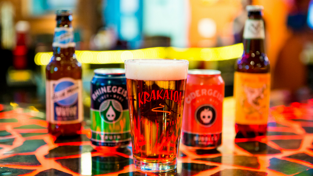 Krakatoa Tropical Food & Spirits | restaurant | 7323 South Ave, Youngstown, OH 44512, USA | 3309533833 OR +1 330-953-3833