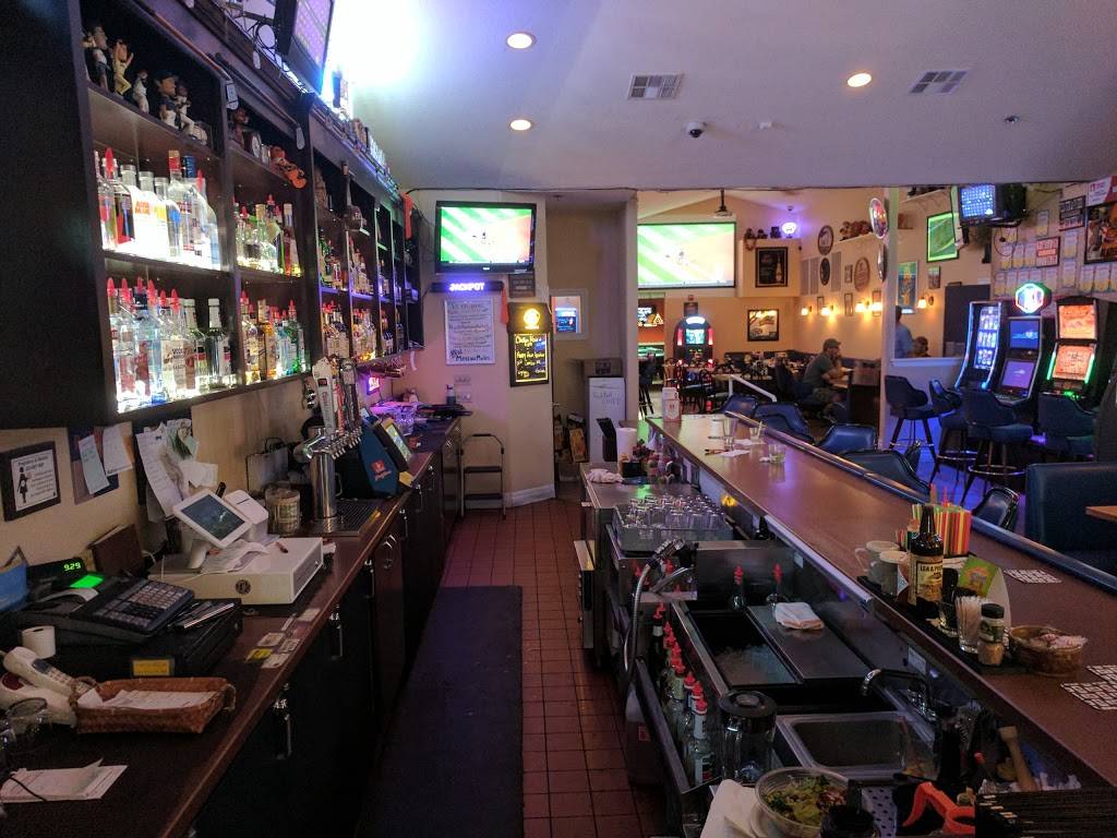 Tommys 4th Street Bar & Grill | restaurant | 350 SW 4th St, Corvallis, OR 97333, USA | 5417547622 OR +1 541-754-7622