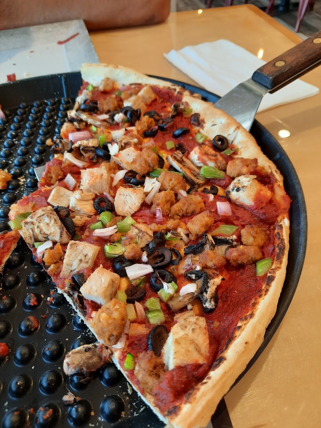 Berry Knoll Pizza | cafe | 70 N Central St, Colorado City, AZ 86021, USA | 9288758686 OR +1 928-875-8686