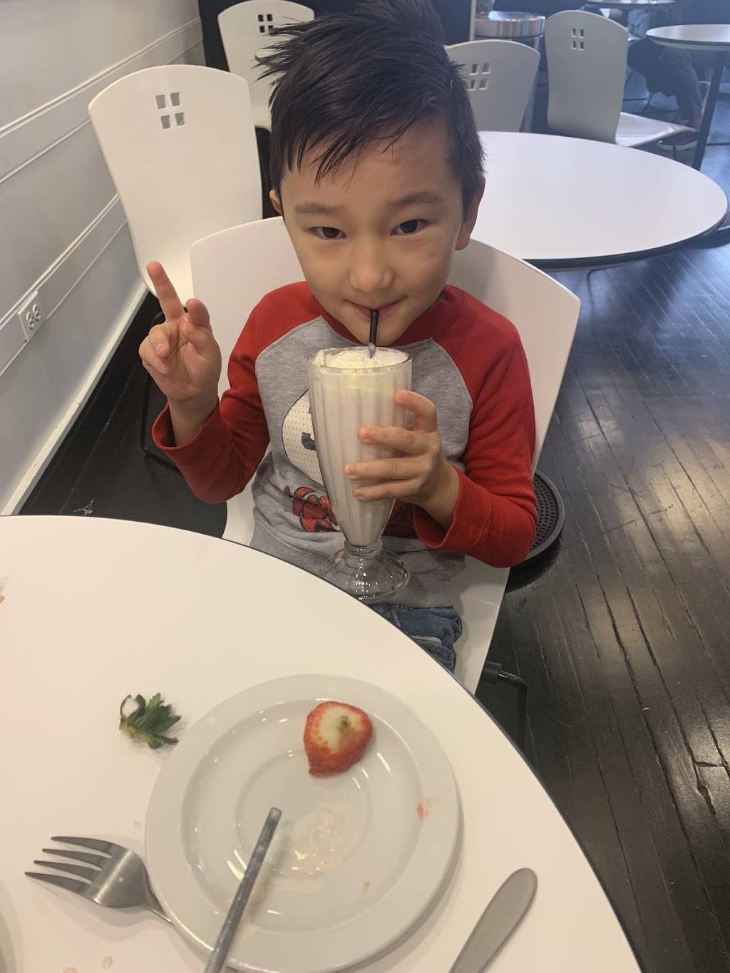 Good Mood cafe | restaurant | 2009 W Roscoe St, Chicago, IL 60618, USA | 7085064705 OR +1 708-506-4705