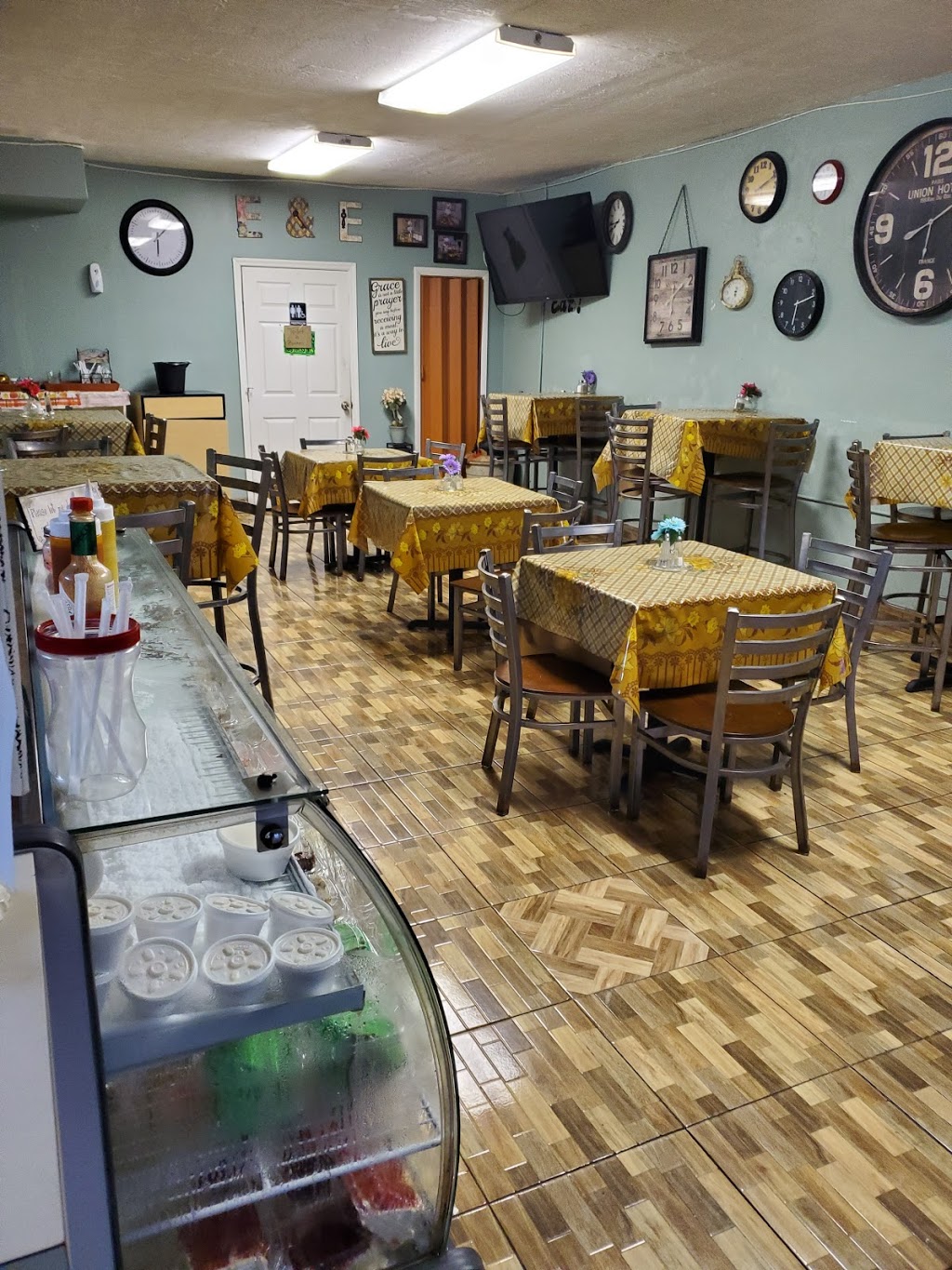 Eloise & Earnestine Soul Food | restaurant | 6781 NW 27th Ave suite c, Miami, FL 33147, USA | 3056877774 OR +1 305-687-7774