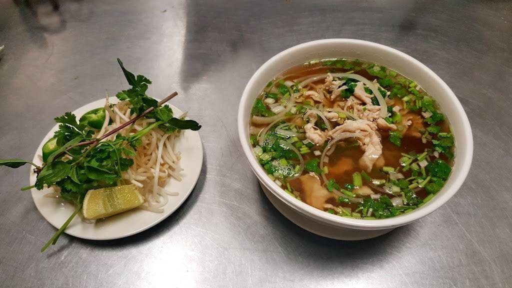 Noodle House | restaurant | 1305 Gateway Blvd # E7, Fairfield, CA 94533, USA | 7074348808 OR +1 707-434-8808