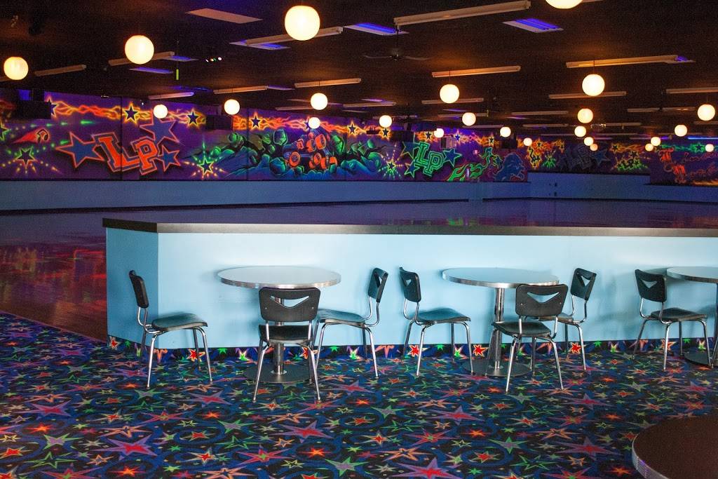 United Skates of America (formerly Lincoln Park Skating Center) | cafe | 1419 Southfield Rd, Lincoln Park, MI 48146, USA | 3133817465 OR +1 313-381-7465