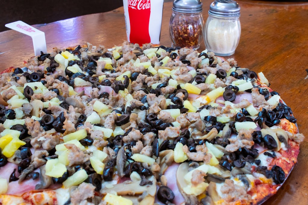 Hubbys Pizza | restaurant | 346 W Columbia Dr, Kennewick, WA 99336, USA | 5095862340 OR +1 509-586-2340