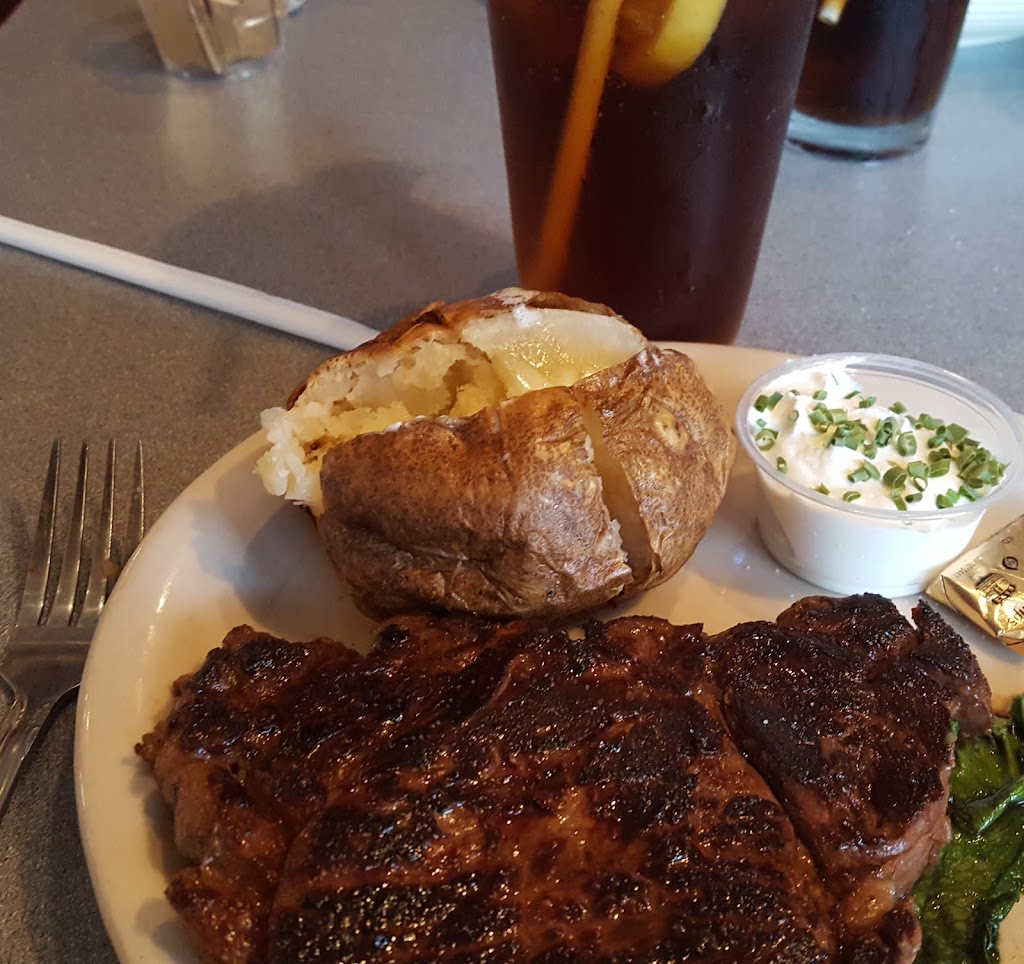 Cornerstone Pub and Prime | restaurant | 26753 Forest Blvd, Wyoming, MN 55092, USA | 6514621211 OR +1 651-462-1211