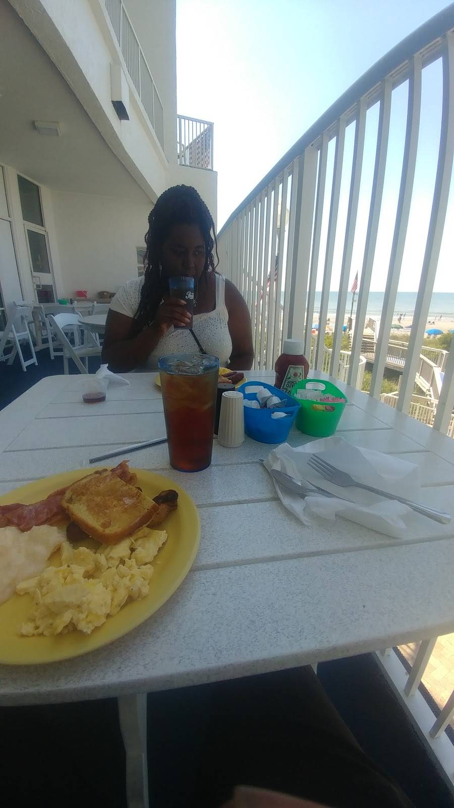 Captains Cove Cafe | restaurant | 5370, 161 Seawatch Dr, Myrtle Beach, SC 29572, USA | 8439187320 OR +1 843-918-7320