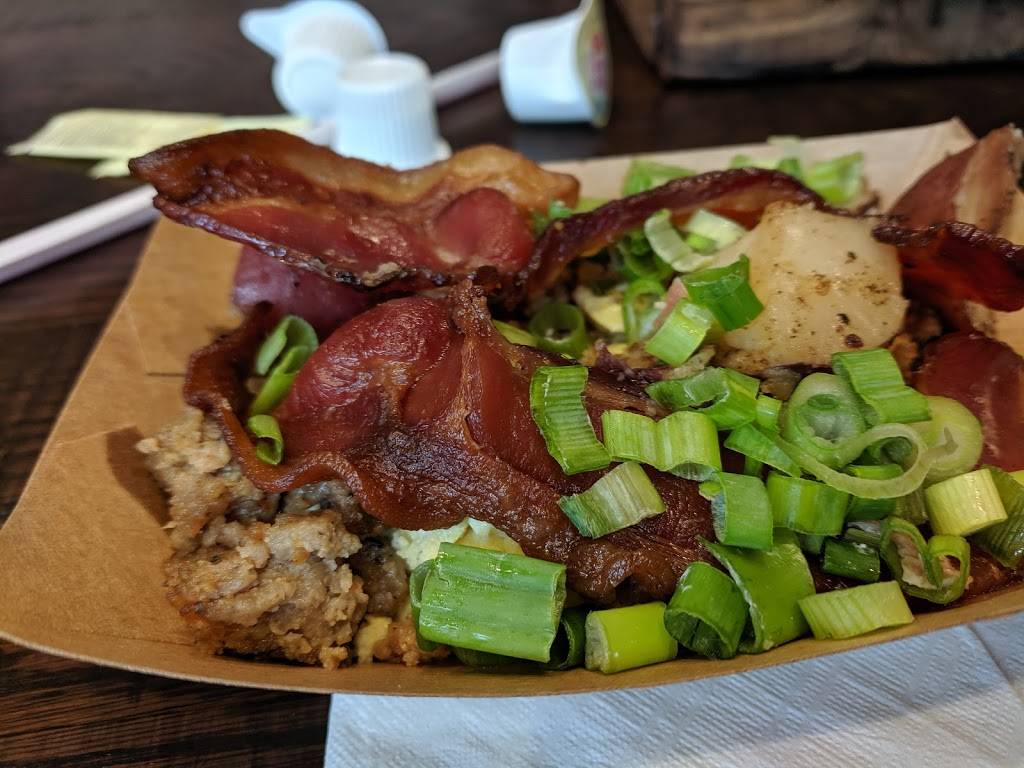 Cousins BBQ | restaurant | Terminal B, gate 47, DFW Airport, TX 75261, USA | 9729737755 OR +1 972-973-7755