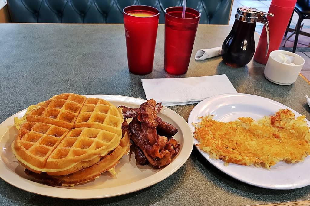 Main Street Grill & Coney Island | restaurant | 1985 E Jefferson Ave, Detroit, MI 48207, USA | 3135673633 OR +1 313-567-3633