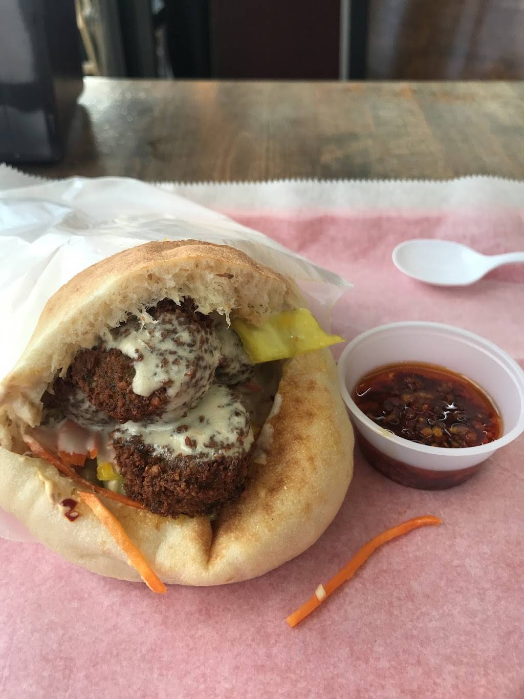 Sizzle Falafel Bar | restaurant | Fresh Meadows, 186-15 Union Tpke, Flushing, NY 11366, USA | 7184874696 OR +1 718-487-4696