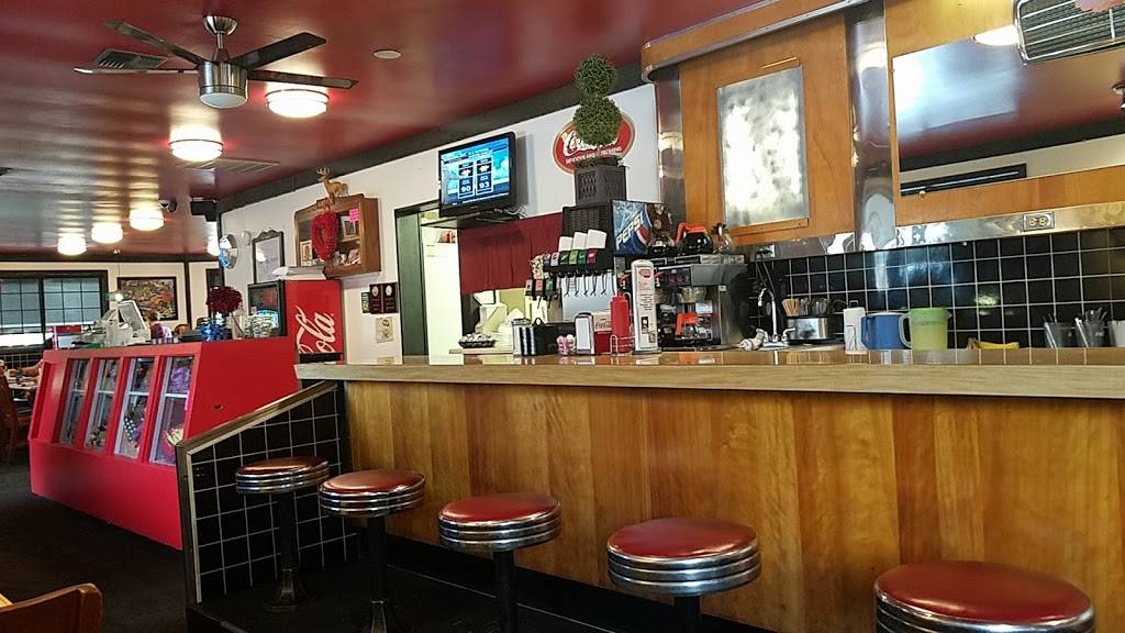 Leftys Diner | restaurant | 6937 Main St, Caseville, MI 48725, USA | 9898568899 OR +1 989-856-8899