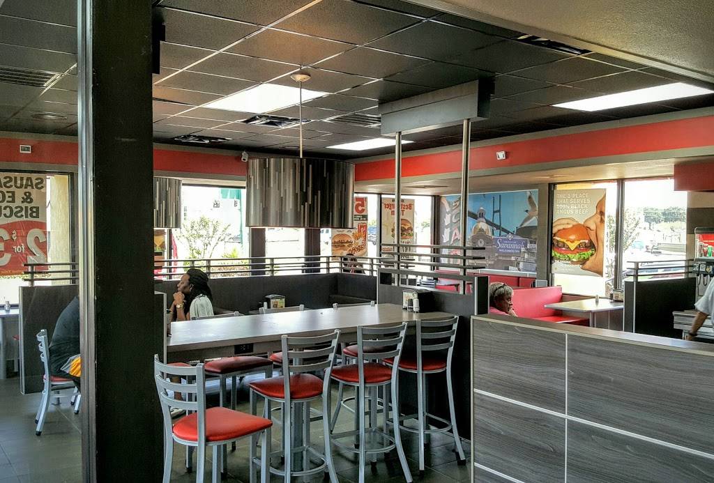 Hardees | restaurant | 1 Gateway Blvd S, Savannah, GA 31419, USA | 9129253869 OR +1 912-925-3869