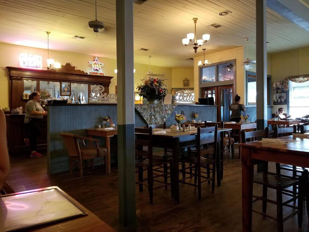 Brazos Belle Restaurant | restaurant | 600 N Main St, Burton, TX 77835, USA | 9792892677 OR +1 979-289-2677