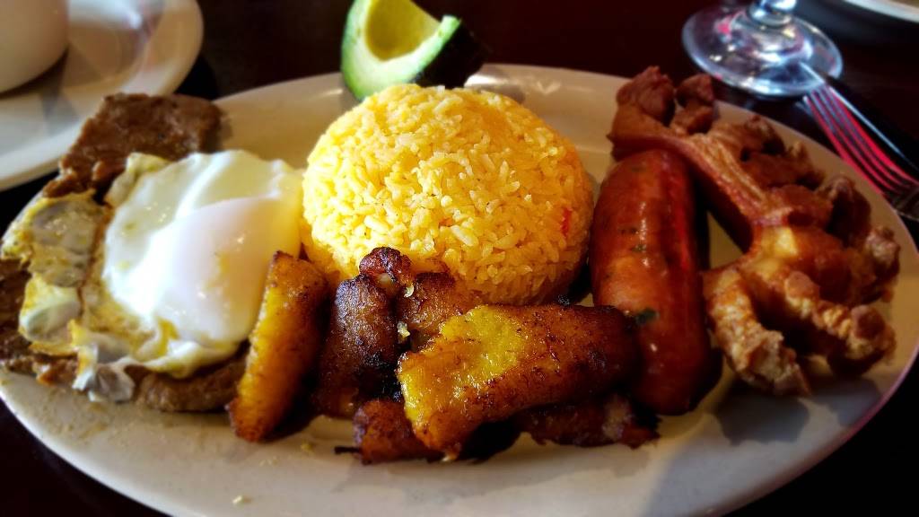 Pio Pio Latin Cuisine Semoran | restaurant | 2710, 2500 S Semoran Blvd, Orlando, FL 32822, USA | 4072072262 OR +1 407-207-2262