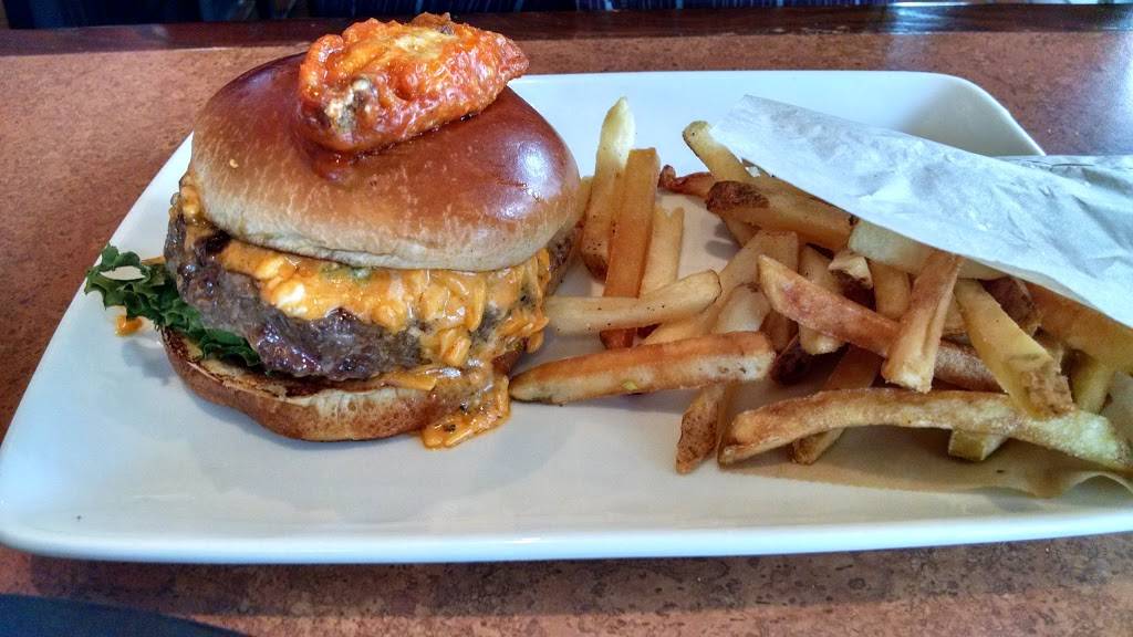 TGI Fridays | restaurant | 7515 N Kings Hwy, Myrtle Beach, SC 29572, USA | 8434978888 OR +1 843-497-8888