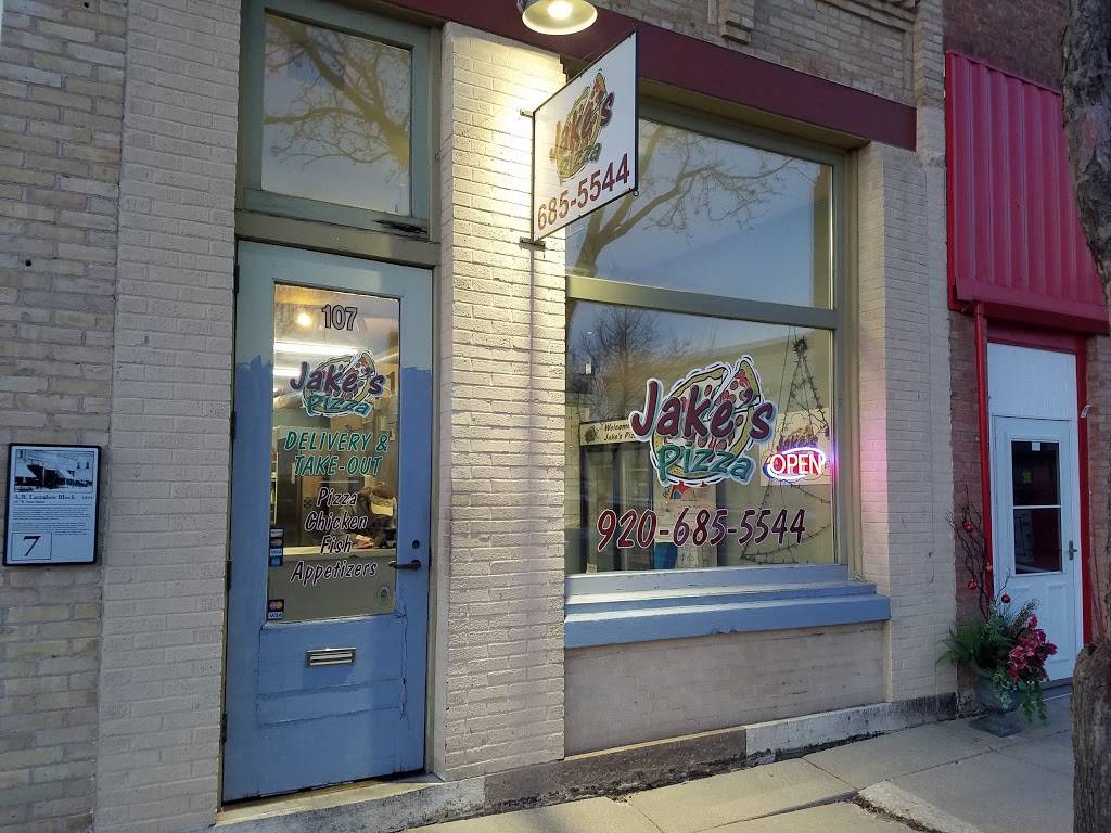 Jakes Pizza LLC | restaurant | 107 W Main St, Omro, WI 54963, USA | 9206855544 OR +1 920-685-5544