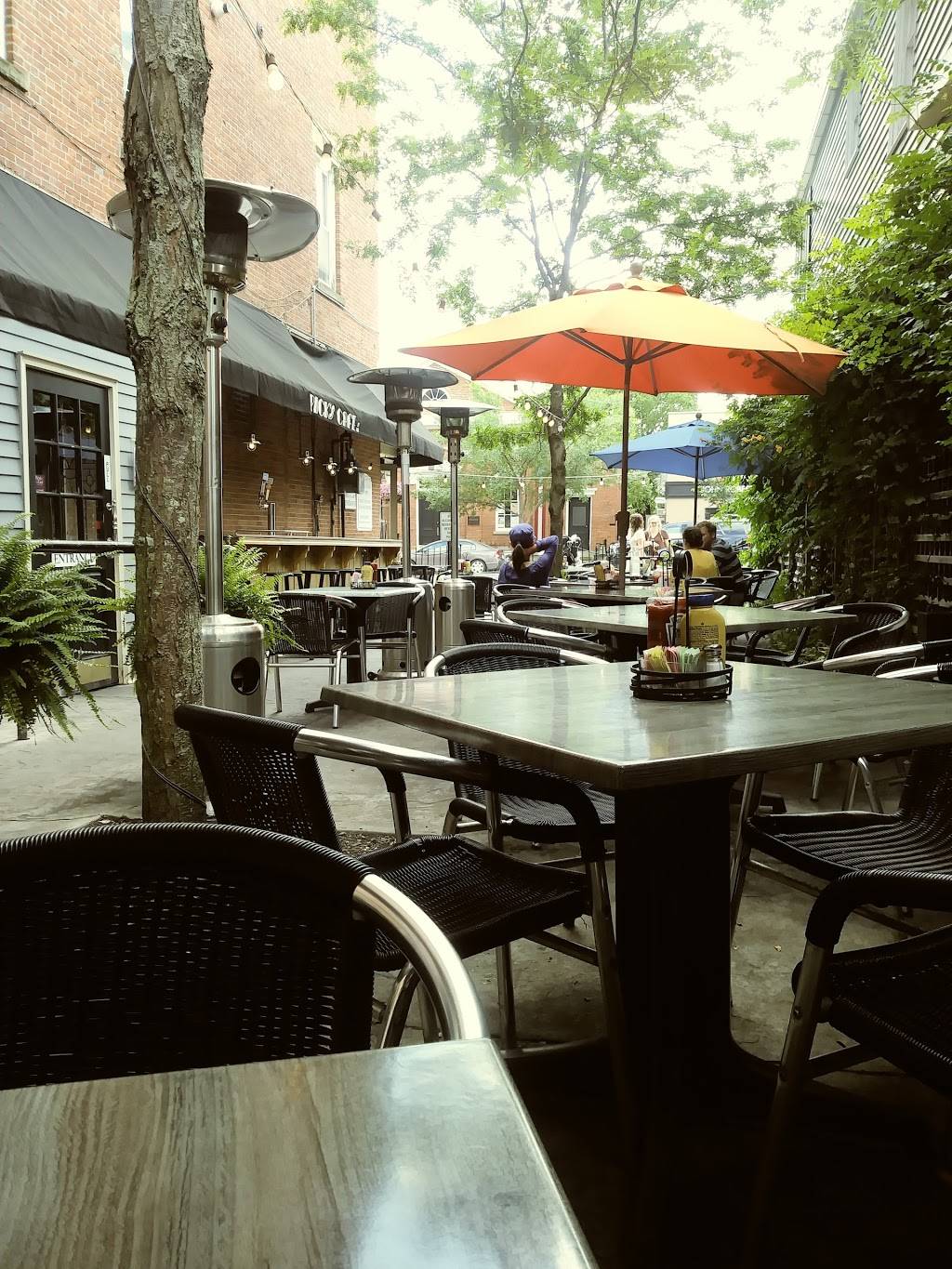 Ricks Cafe | restaurant | 86 N Main St, Chagrin Falls, OH 44022, USA | 4402477666 OR +1 440-247-7666