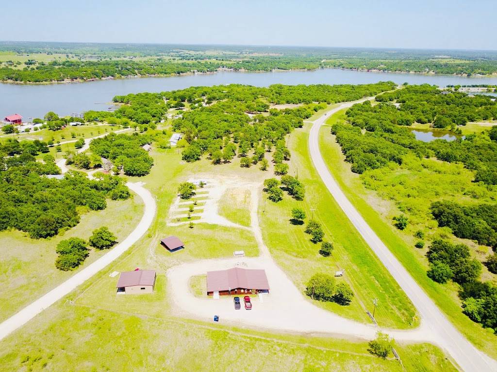 Flying D Lakeside Store & RV Park | restaurant | 7608 FM1125, Bowie, TX 76230, USA | 9408723581 OR +1 940-872-3581