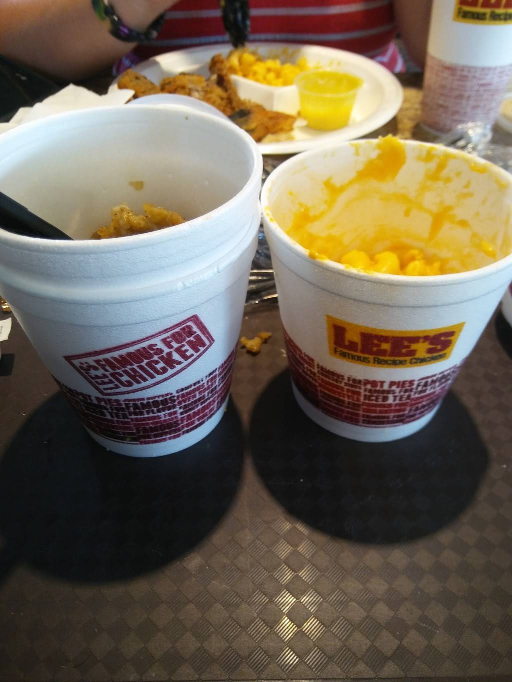Lees Famous Recipe Chicken | restaurant | 1317 E Apple Ave, Muskegon, MI 49442, USA | 2317773020 OR +1 231-777-3020