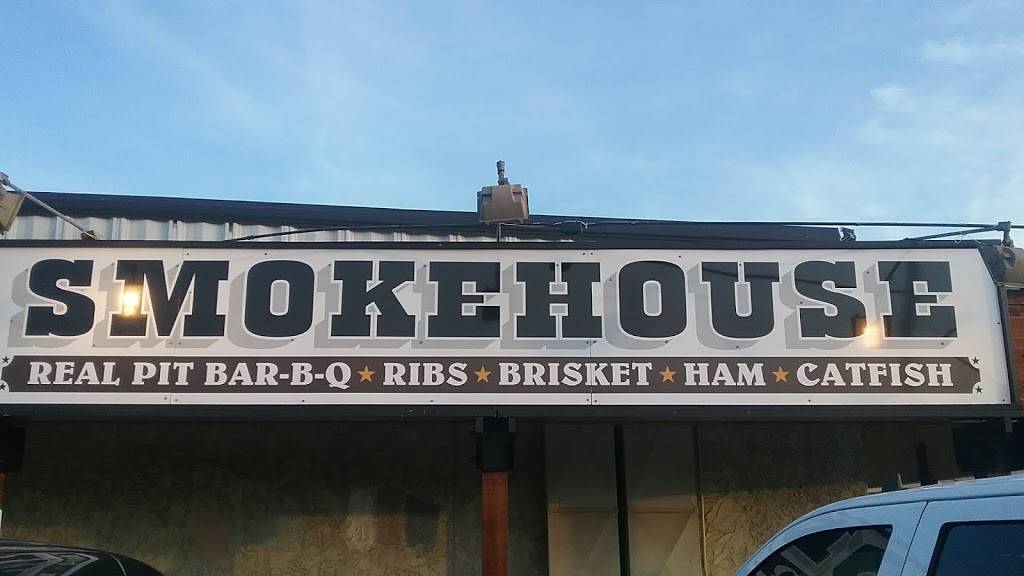 Smokehouse | restaurant | 1123 Fort Worth Dr, Denton, TX 76205, USA | 9405663073 OR +1 940-566-3073