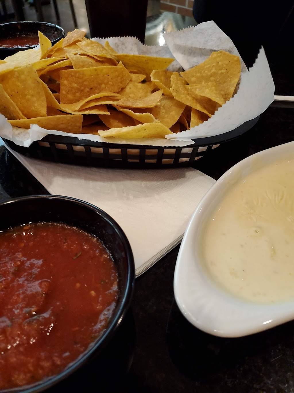 Lucianas Mexican Restaurant #5 - Traders Point | restaurant | 5910 W 86th St, Indianapolis, IN 46278, USA | 3177352001 OR +1 317-735-2001