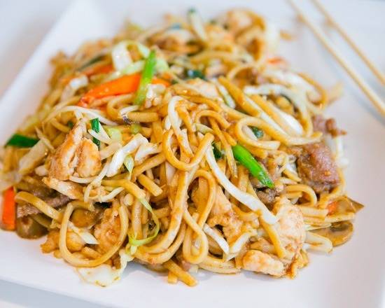 Lovers Egg Roll | restaurant | 3020 Mockingbird Ln, Dallas, TX 75205, USA | 2143689494 OR +1 214-368-9494