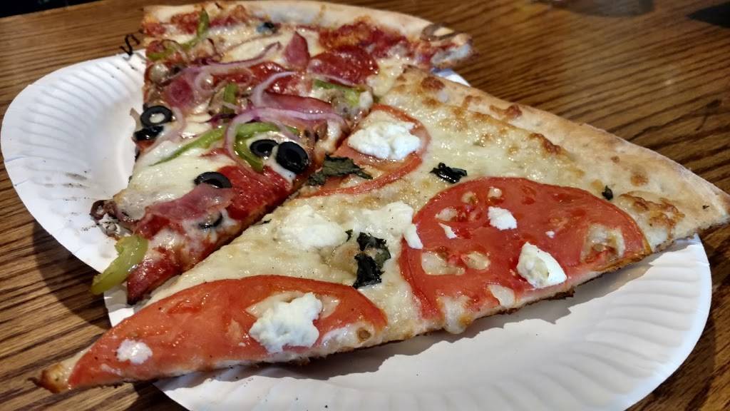 Newport Pizza & Ale House | restaurant | 5050 Newport Ave, San Diego, CA 92107, USA | 6192244540 OR +1 619-224-4540