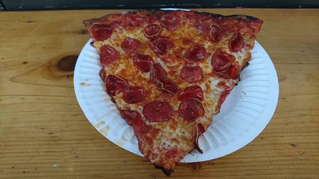 Pye Hole | restaurant | Side Window, 200 E Chestnut St, Bellingham, WA 98225, USA | 3606470060 OR +1 360-647-0060