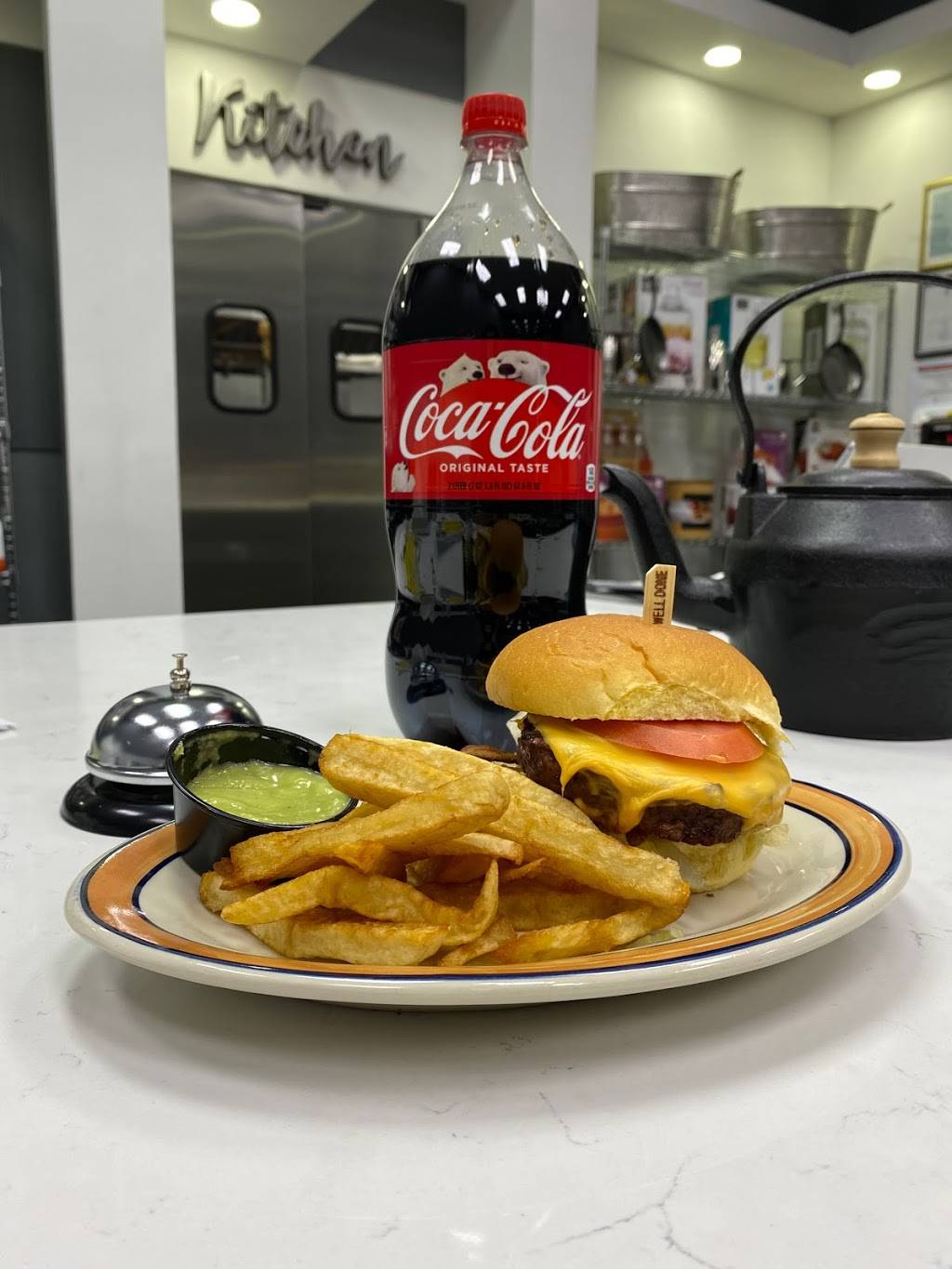 The Showroom BK Peruvian Restaurant | restaurant | 23 Lincoln Ave, Brooklyn, NY 11208, USA | 7186009001 OR +1 718-600-9001