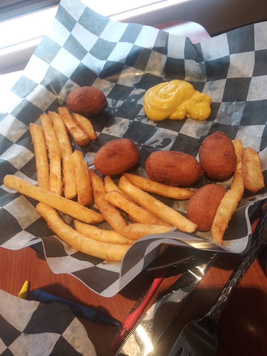 Lakeview Alley Cat Bar & Grill LLC | restaurant | 9775 N Greenville Rd, Lakeview, MI 48850, USA | 9893525700 OR +1 989-352-5700