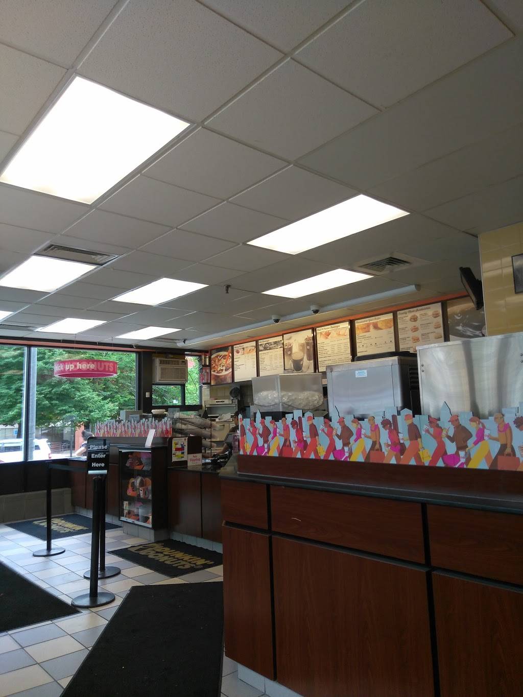 Dunkin | bakery | 138 S Main St, Fall River, MA 02721, USA | 5086767851 OR +1 508-676-7851