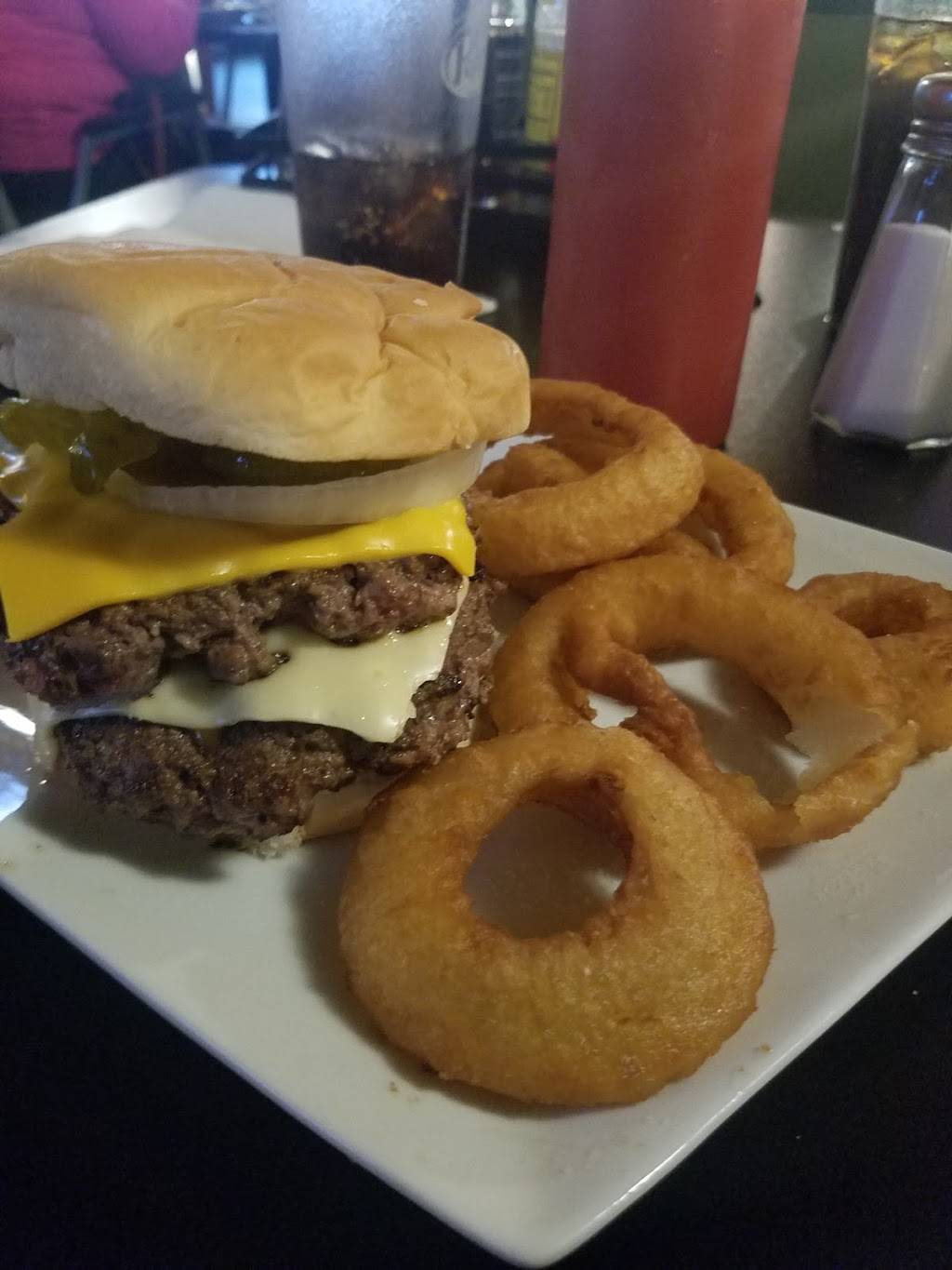 Green Diamond Junction | restaurant | 17001 IN-3, Eaton, IN 47338, USA | 7653963404 OR +1 765-396-3404