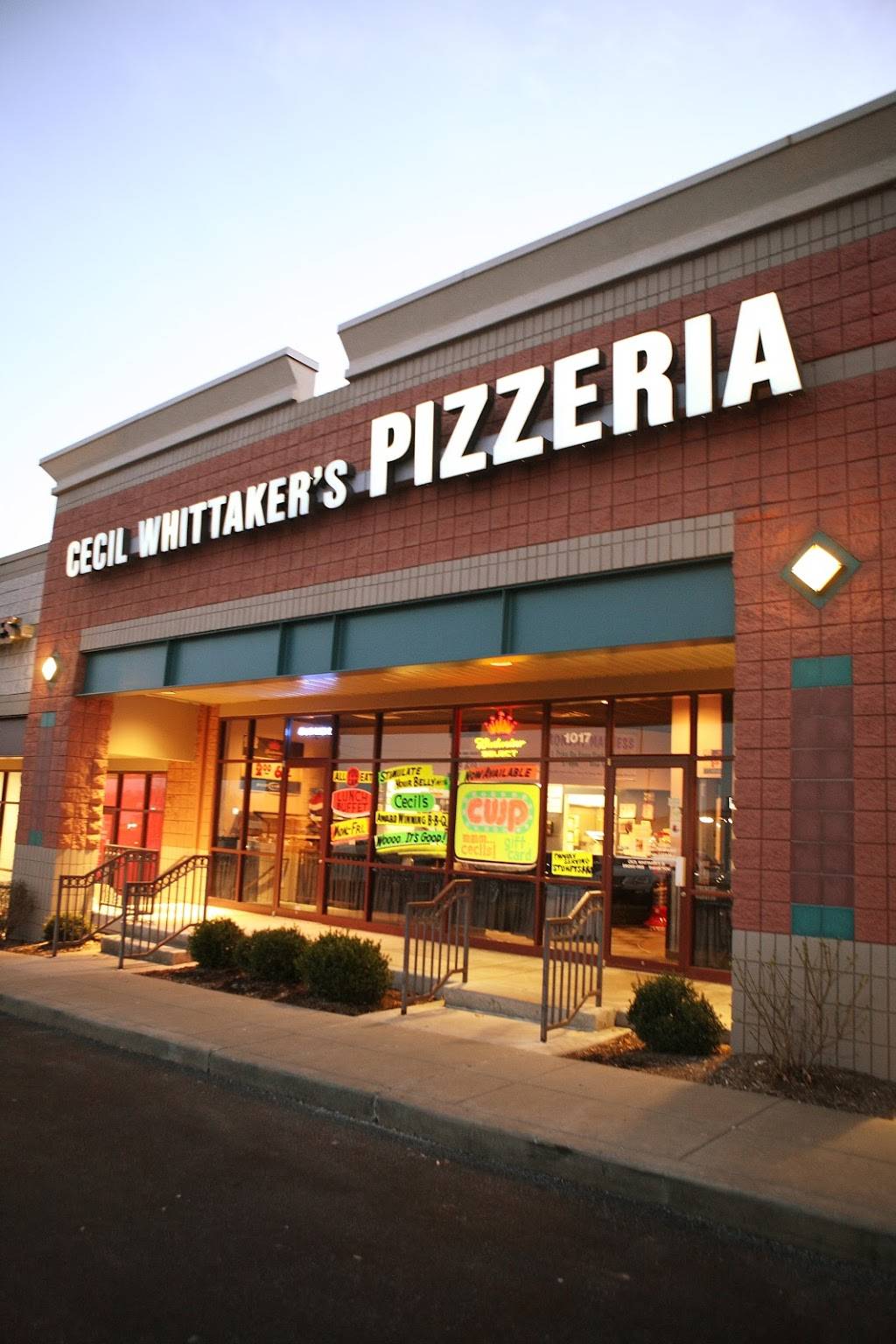 Cecil Whittaker’s | restaurant | 1017 Wolfrum Rd, Weldon Spring, MO 63304, USA | 6364419119 OR +1 636-441-9119