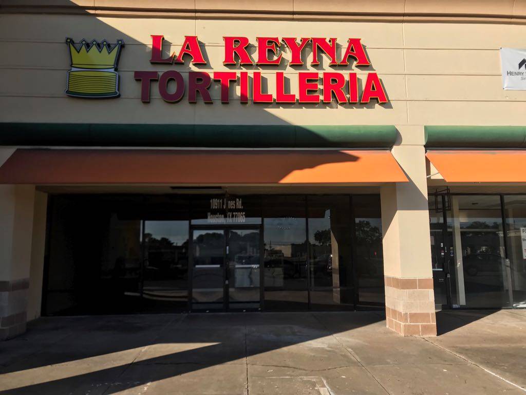 La Reyna Tortilleria Jones | restaurant | 10911 Jones Rd, Houston, TX 77065, USA | 3463144957 OR +1 346-314-4957