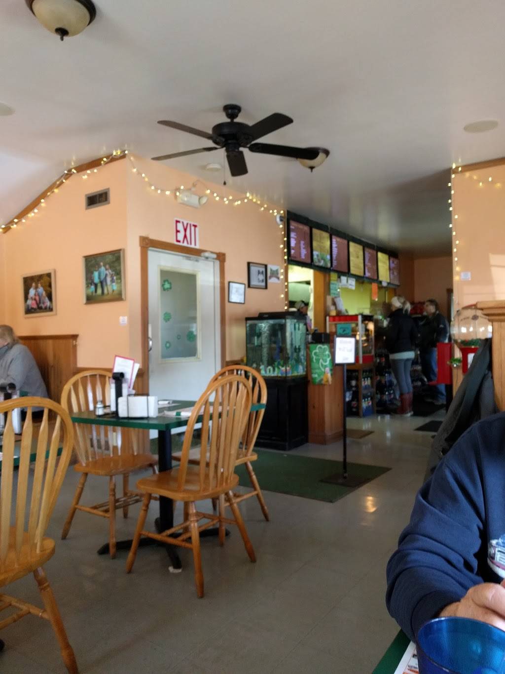 Pats Pizza in Hampden, ME | restaurant | 662 Main Rd N, Hampden, ME 04444, USA | 2079476488 OR +1 207-947-6488