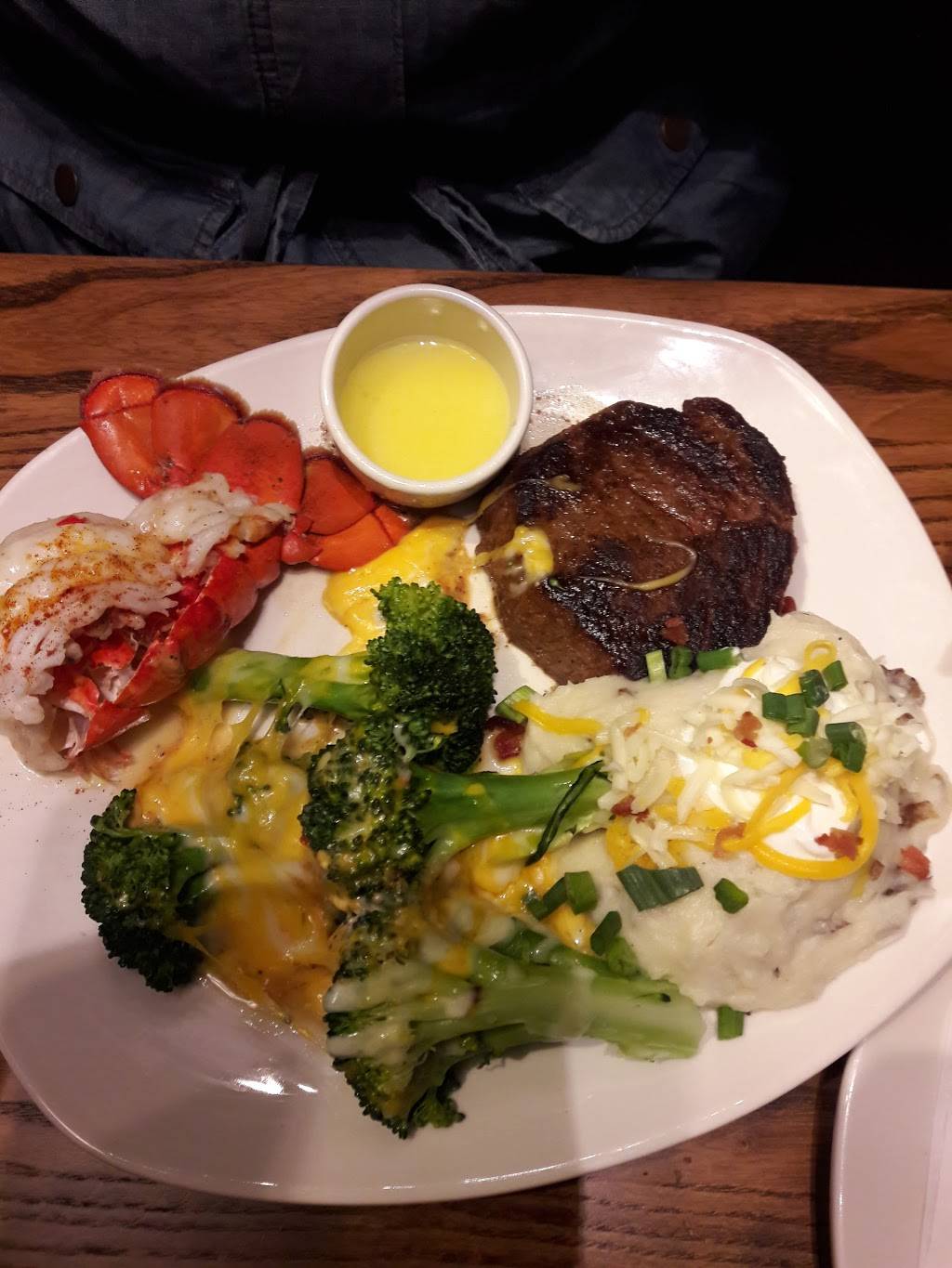 Outback Steakhouse | restaurant | 1574 N Dupont Hwy st 800, Dover, DE 19901, USA | 3022443425 OR +1 302-244-3425