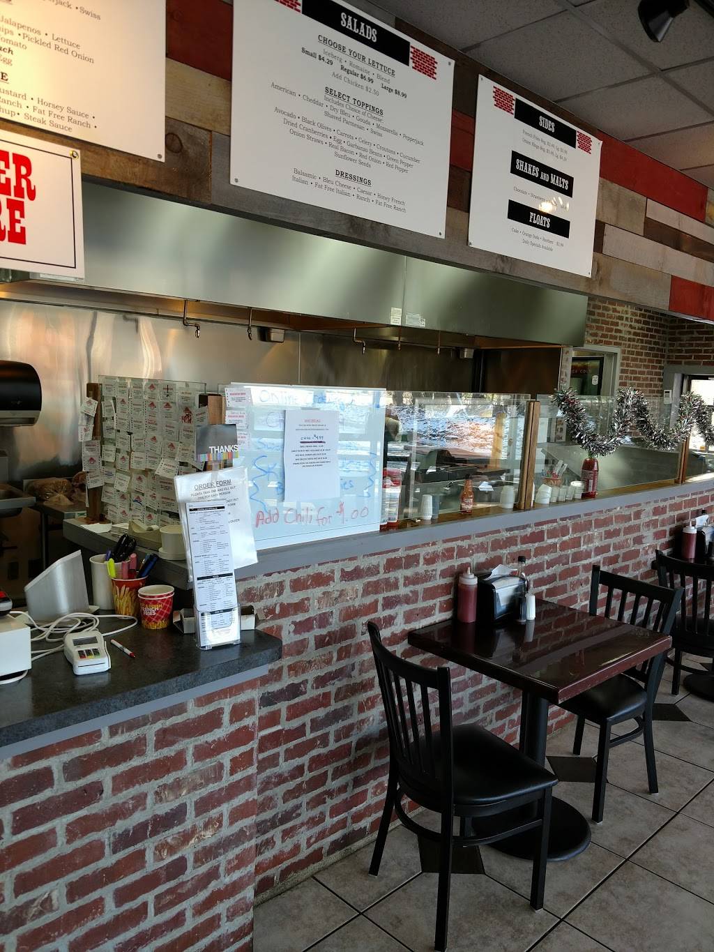 Brickhouse Burgers | restaurant | 8533 E Washington St, Chagrin Falls, OH 44023, USA | 4403843252 OR +1 440-384-3252