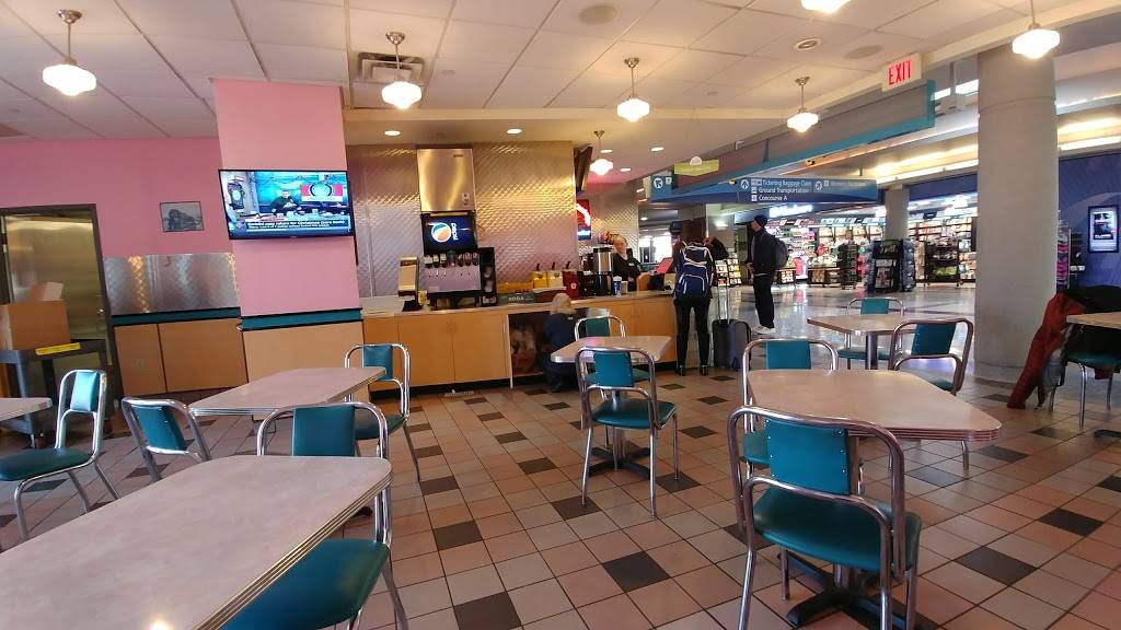 Cheeburger Cheeburger | restaurant | 1 Richard E Byrd Terminal Dr #103, Richmond, VA 23250, USA | 8042221227 OR +1 804-222-1227