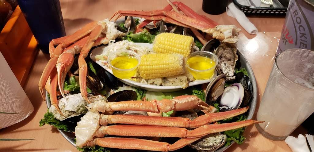 Michaels Seafood Restaurant | restaurant | 1206 N Lake Park Blvd A, Carolina Beach, NC 28428, USA | 9104587761 OR +1 910-458-7761