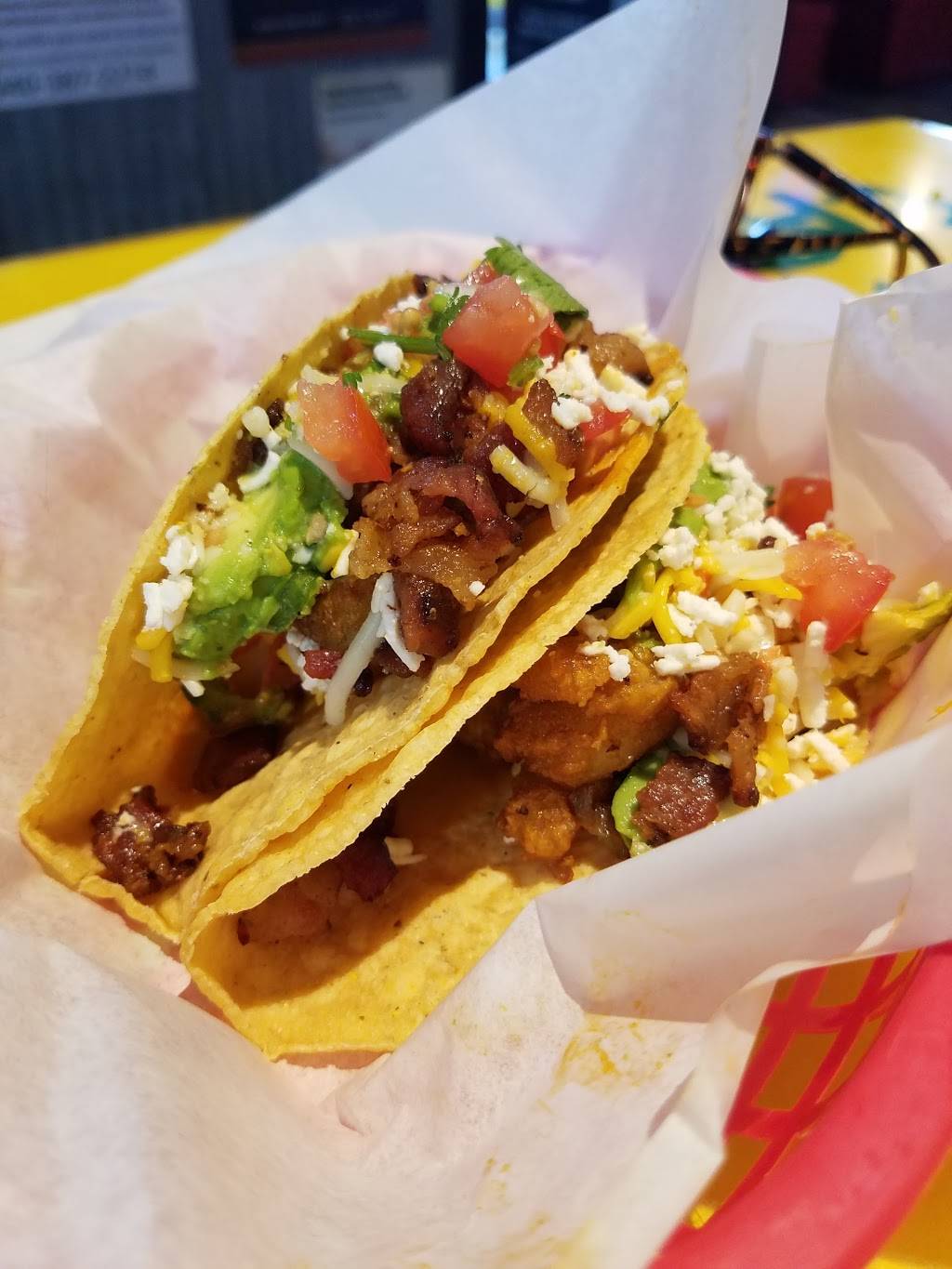 Fuzzys Taco Shop | restaurant | 115 Industrial St, Denton, TX 76201, USA | 9403808226 OR +1 940-380-8226